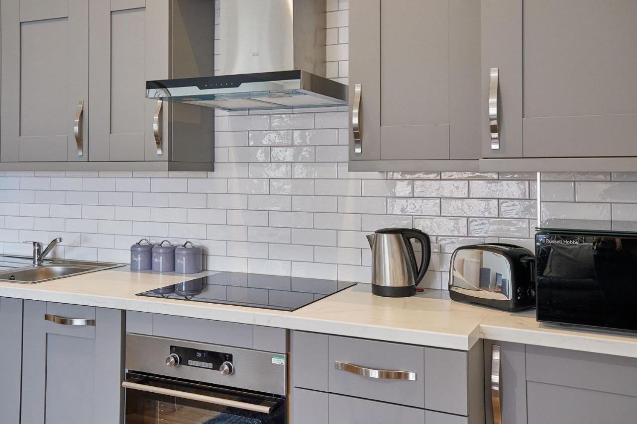 Apartment 3, Khyber Lodge Apartments Уитби Экстерьер фото